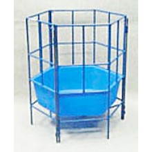 6-Sided Feeder with Poly Tub